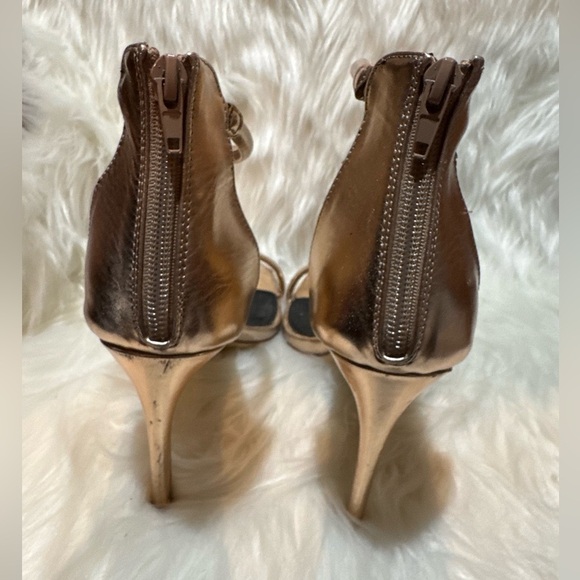 Liliana Gold and Black Heels with Distressed Metallic Finish - Picture 3 of 8